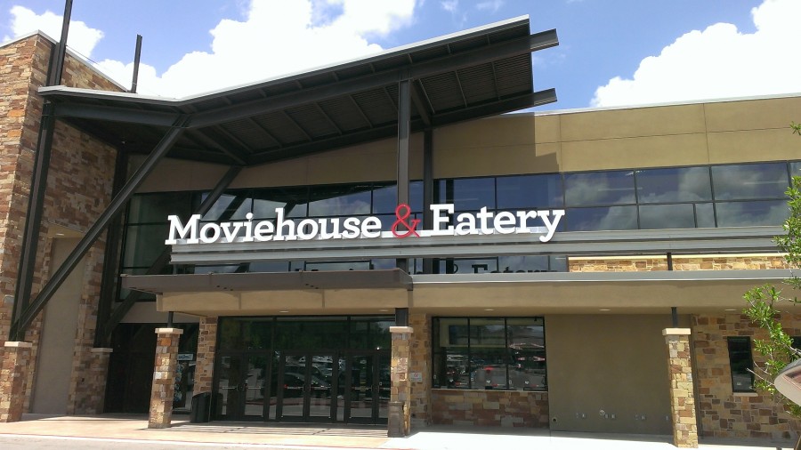 Moviehouse and Eatery: Dinner and a Movie Are Easy