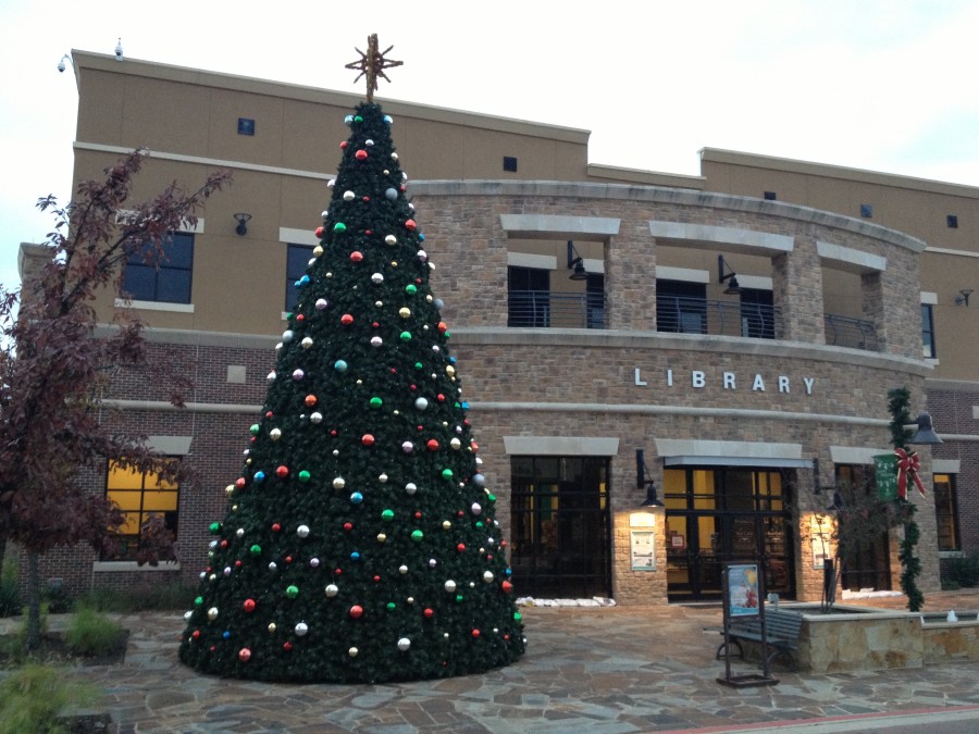 7th Annual Tree Lighting & Santa’s Arrival at Hill Country Galleria