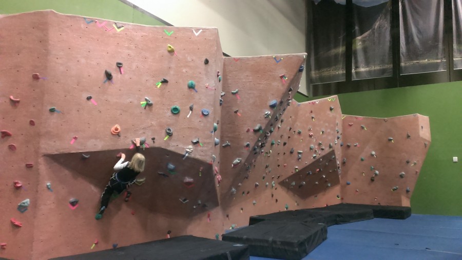 Bouldering at Main Event