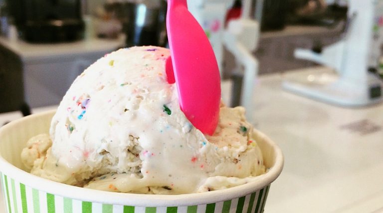 10 Hot Spots for Cool Treats in the Lake Travis Area